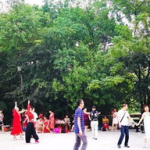 广西柳州两个网红阿婆,网红阿婆的传奇人生与网络热度”